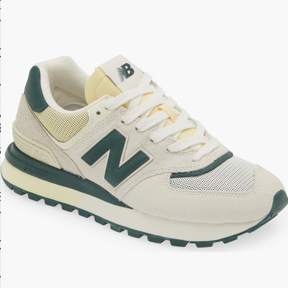 New Balance Gender Inclusive 574 Sneaker Bright White and Green 8.5M / 10W EUC